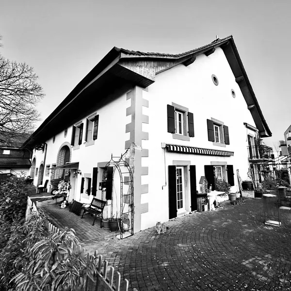 Rénovation d'une ferme au Mont-sur-Lausanne